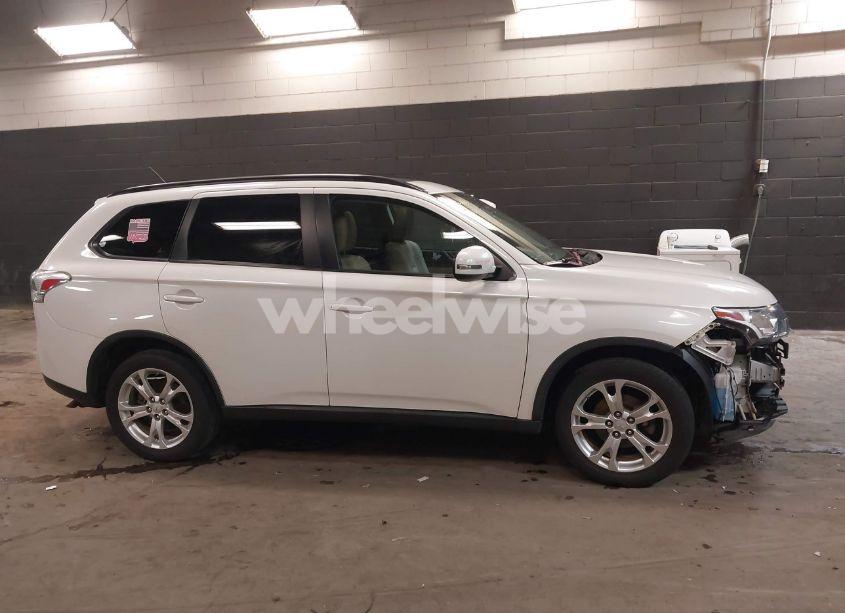 Photo 14 of 2015 Mitsubishi Outlander SE (VIN JA4AZ3A39FZ012490)