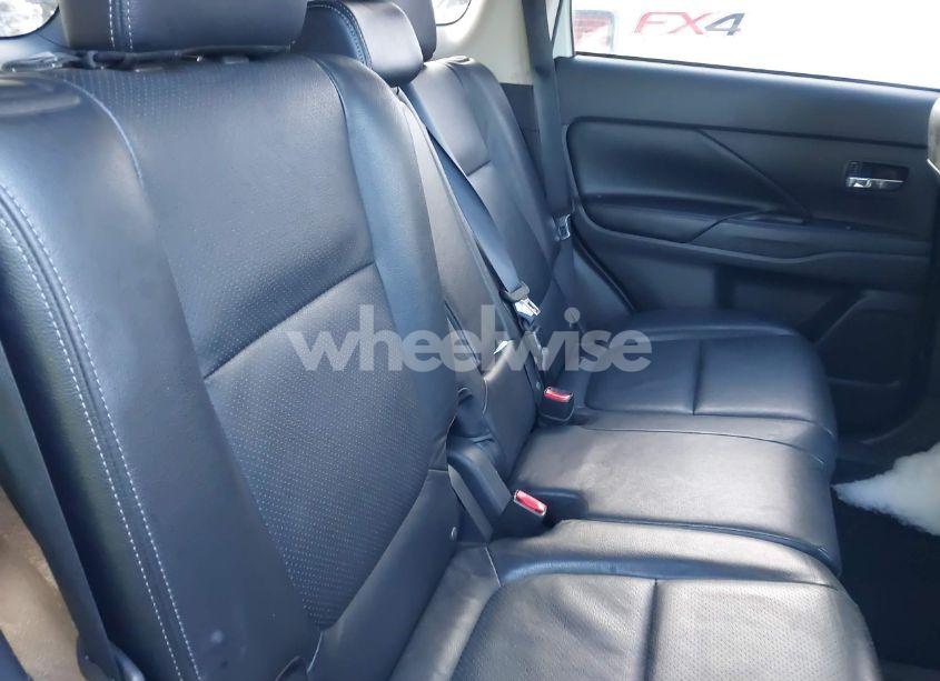 Photo 8 of 2016 Mitsubishi Outlander ES/SE/SEL (VIN JA4AZ3A39GZ016895)