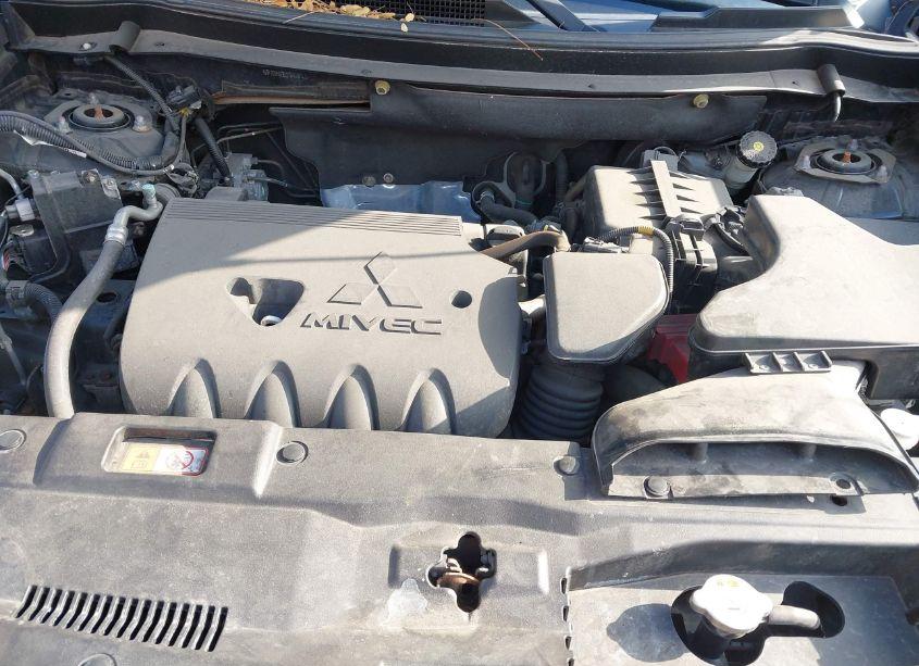 Photo 10 of 2016 Mitsubishi Outlander SEL (VIN JA4AZ3A39GZ036340)