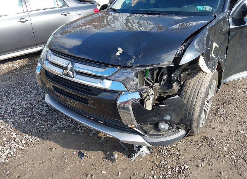 Photo 6 of 2016 Mitsubishi Outlander SEL (VIN JA4AZ3A39GZ036340)