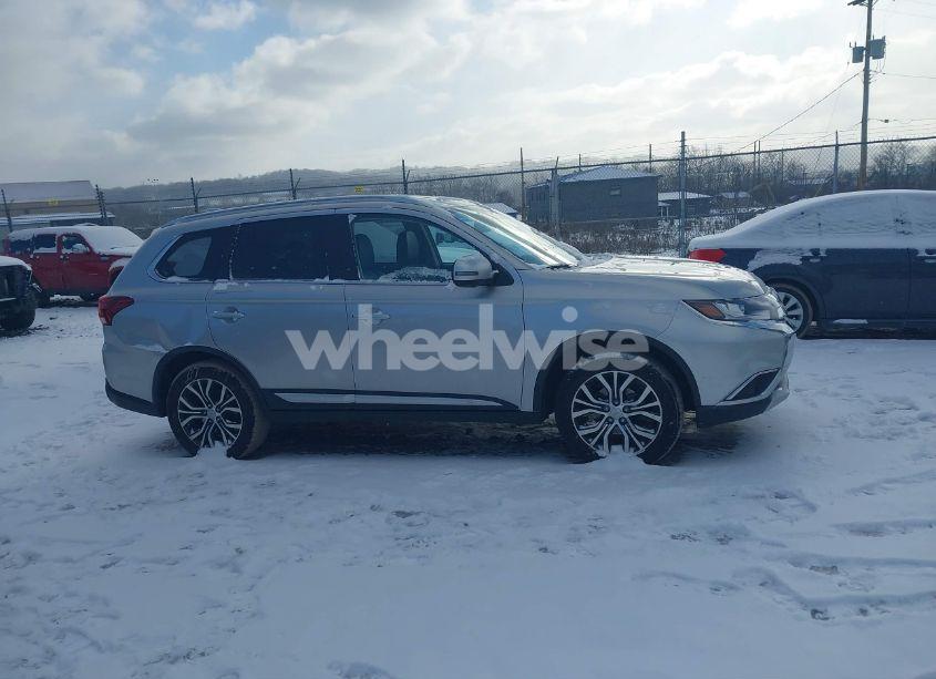 Photo 13 of 2018 Mitsubishi Outlander ES/LE/SE/SEL (VIN JA4AZ3A39JJ006387)