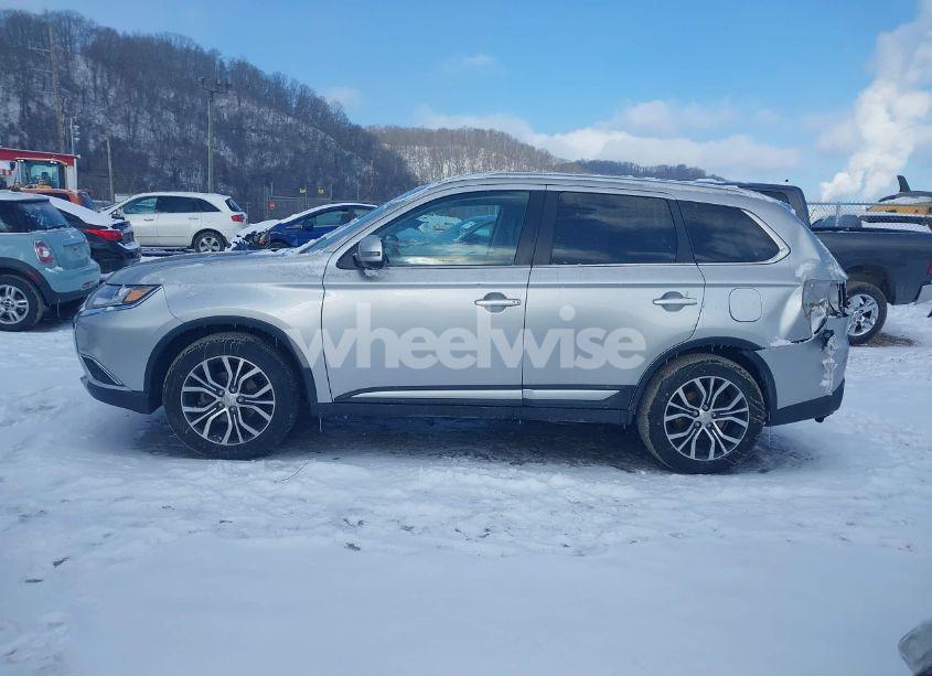 Photo 14 of 2018 Mitsubishi Outlander ES/LE/SE/SEL (VIN JA4AZ3A39JJ006387)