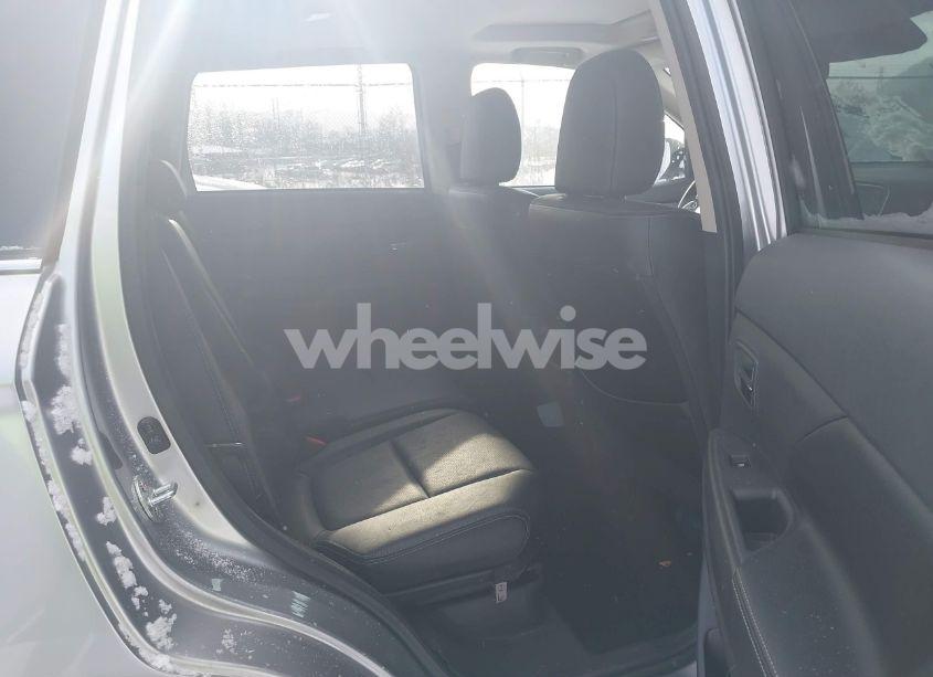 Photo 8 of 2018 Mitsubishi Outlander ES/LE/SE/SEL (VIN JA4AZ3A39JJ006387)