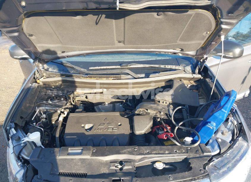 Photo 10 of 2018 Mitsubishi Outlander ES (VIN JA4AZ3A39JZ059222)