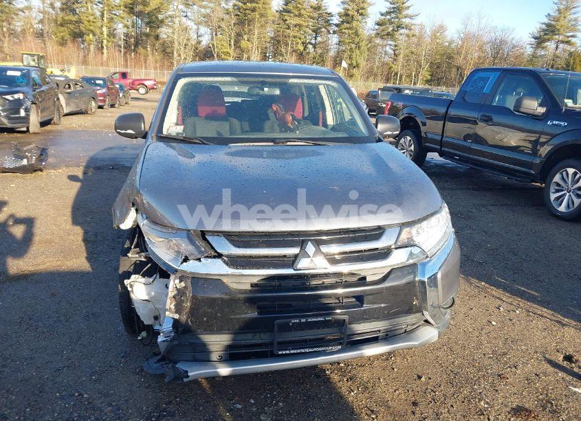 Photo 13 of 2018 Mitsubishi Outlander ES (VIN JA4AZ3A39JZ059222)
