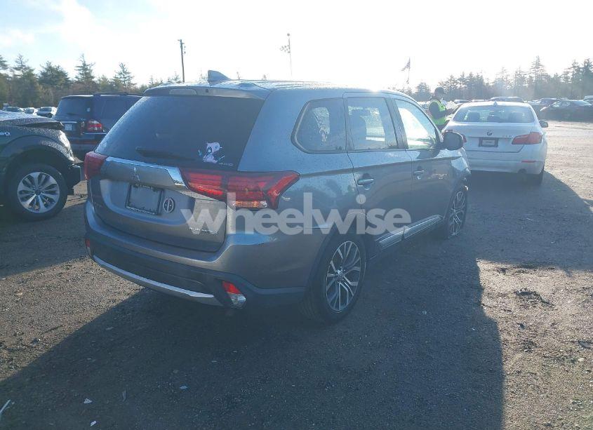 Photo 4 of 2018 Mitsubishi Outlander ES (VIN JA4AZ3A39JZ059222)