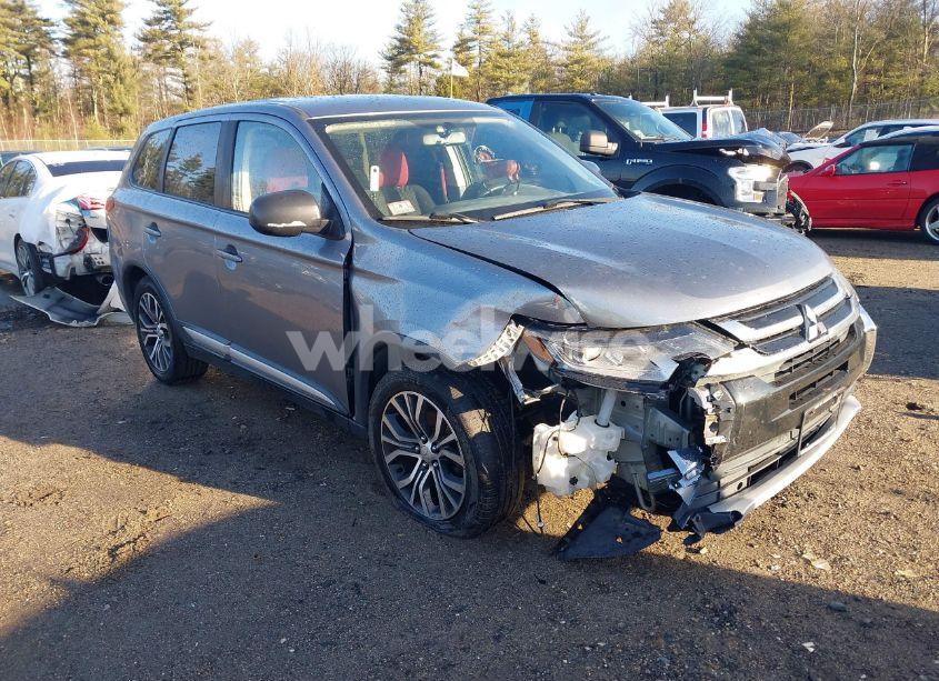 Photo 6 of 2018 Mitsubishi Outlander ES (VIN JA4AZ3A39JZ059222)