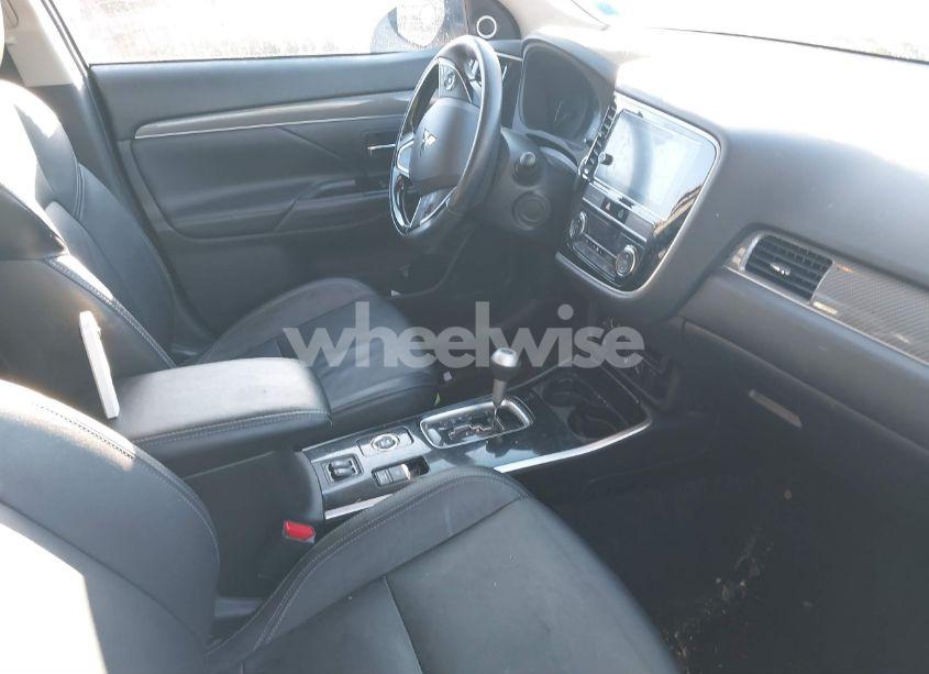 Photo 5 of 2019 Mitsubishi Outlander SEL (VIN JA4AZ3A39KZ003363)