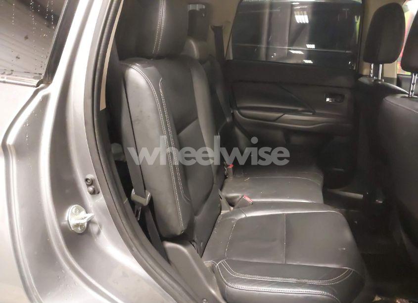 Photo 8 of 2019 Mitsubishi Outlander ES/LE/SE/SEL (VIN JA4AZ3A39KZ040459)