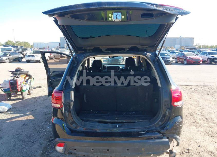 Photo 18 of 2019 Mitsubishi Outlander SE (VIN JA4AZ3A39KZ051123)