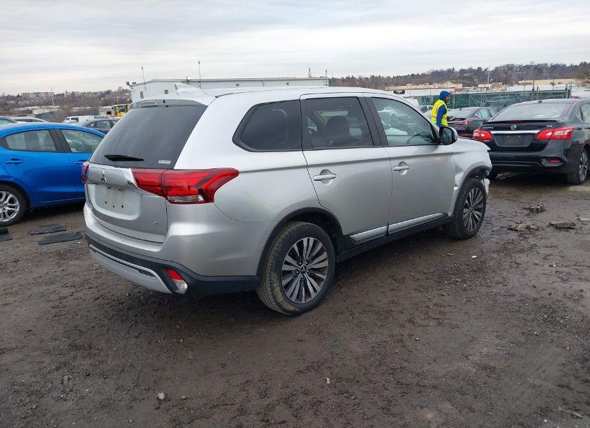 Photo 4 of 2020 Mitsubishi Outlander SE 2.4 (VIN JA4AZ3A39LZ004935)