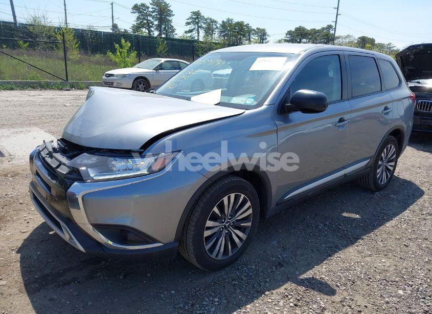 Photo 2 of 2020 Mitsubishi Outlander ES 2.4 S-AWC/LE 2.4 S-AWC/SE 2.4 S-AWC/SEL 2.4 S-AWC/SP 2.4 S-AWC (VIN JA4AZ3A39LZ048854)