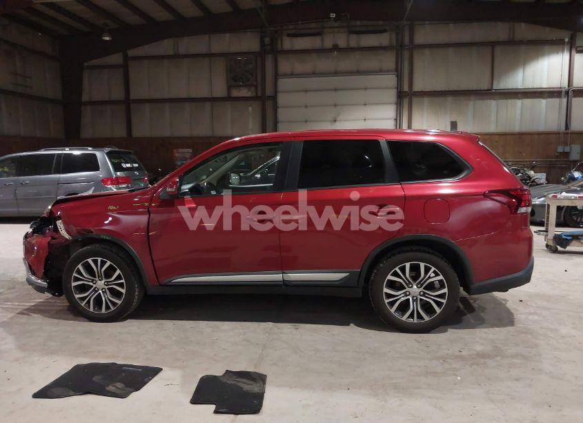 Photo 15 of 2016 Mitsubishi Outlander SE (VIN JA4AZ3A3XGZ021118)