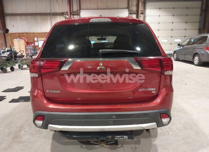 Photo 17 of 2016 Mitsubishi Outlander SE (VIN JA4AZ3A3XGZ021118)
