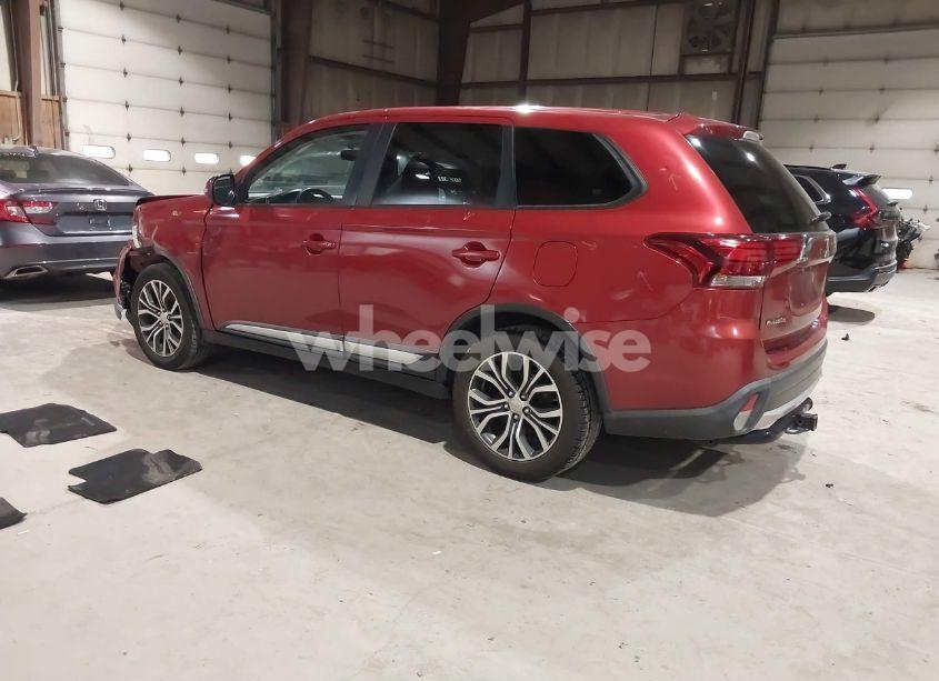 Photo 3 of 2016 Mitsubishi Outlander SE (VIN JA4AZ3A3XGZ021118)