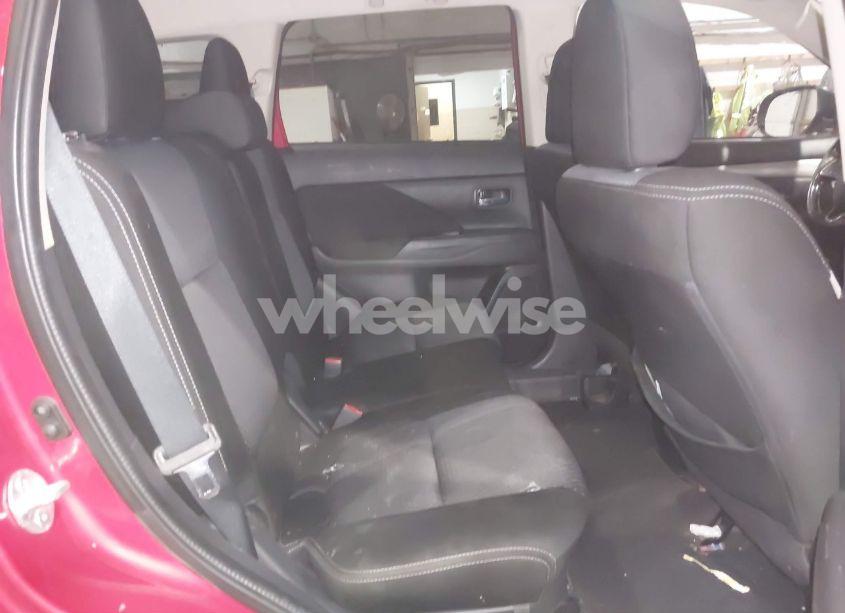 Photo 8 of 2016 Mitsubishi Outlander SE (VIN JA4AZ3A3XGZ021118)