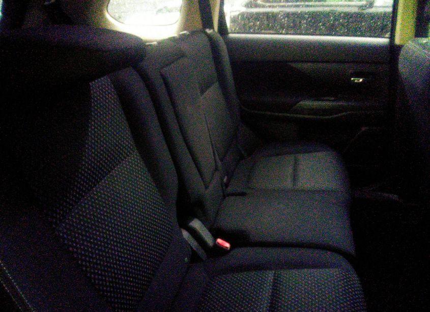 Photo 8 of 2016 Mitsubishi Outlander SE (VIN JA4AZ3A3XGZ064454)