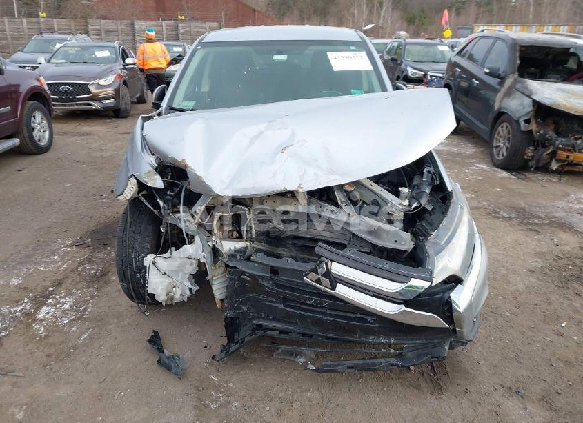 Photo 12 of 2017 Mitsubishi Outlander SE (VIN JA4AZ3A3XHZ021766)