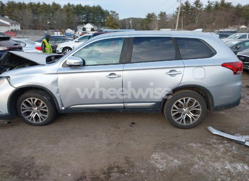 Photo 14 of 2017 Mitsubishi Outlander SE (VIN JA4AZ3A3XHZ021766)