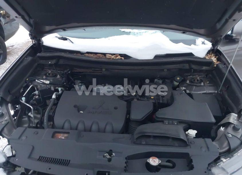 Photo 10 of 2017 Mitsubishi Outlander SE/SEL (VIN JA4AZ3A3XHZ035148)
