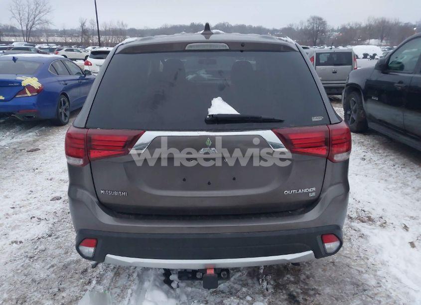 Photo 16 of 2017 Mitsubishi Outlander SE/SEL (VIN JA4AZ3A3XHZ035148)