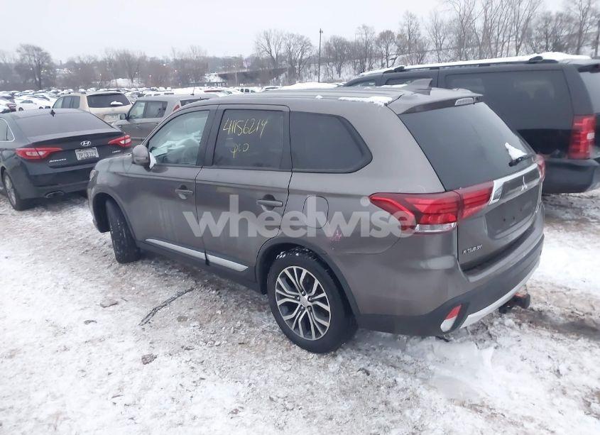 Photo 3 of 2017 Mitsubishi Outlander SE/SEL (VIN JA4AZ3A3XHZ035148)