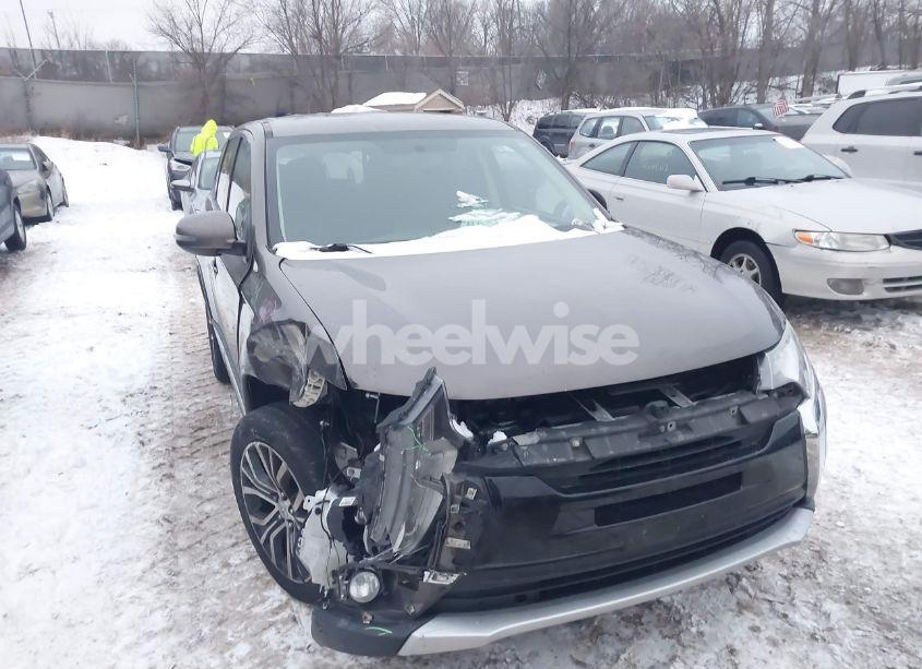 Photo 6 of 2017 Mitsubishi Outlander SE/SEL (VIN JA4AZ3A3XHZ035148)