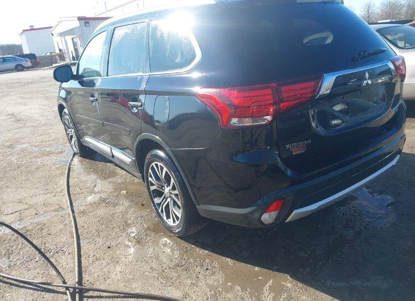 Photo 3 of 2017 Mitsubishi Outlander SE/SEL (VIN JA4AZ3A3XHZ049633)
