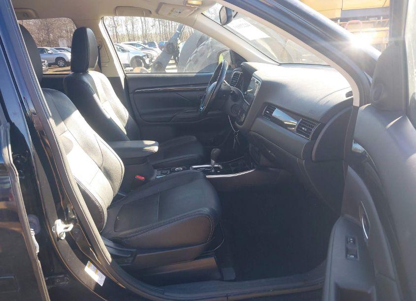 Photo 5 of 2017 Mitsubishi Outlander SE/SEL (VIN JA4AZ3A3XHZ049633)