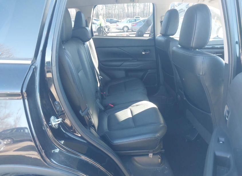 Photo 8 of 2017 Mitsubishi Outlander SE/SEL (VIN JA4AZ3A3XHZ049633)