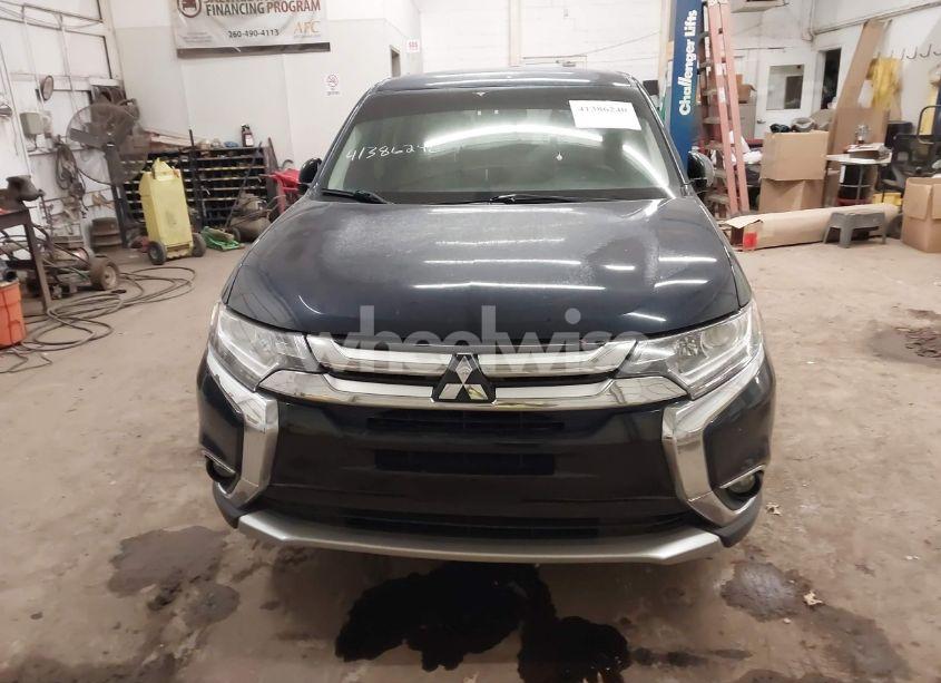 Photo 13 of 2018 Mitsubishi Outlander SE (VIN JA4AZ3A3XJJ006138)