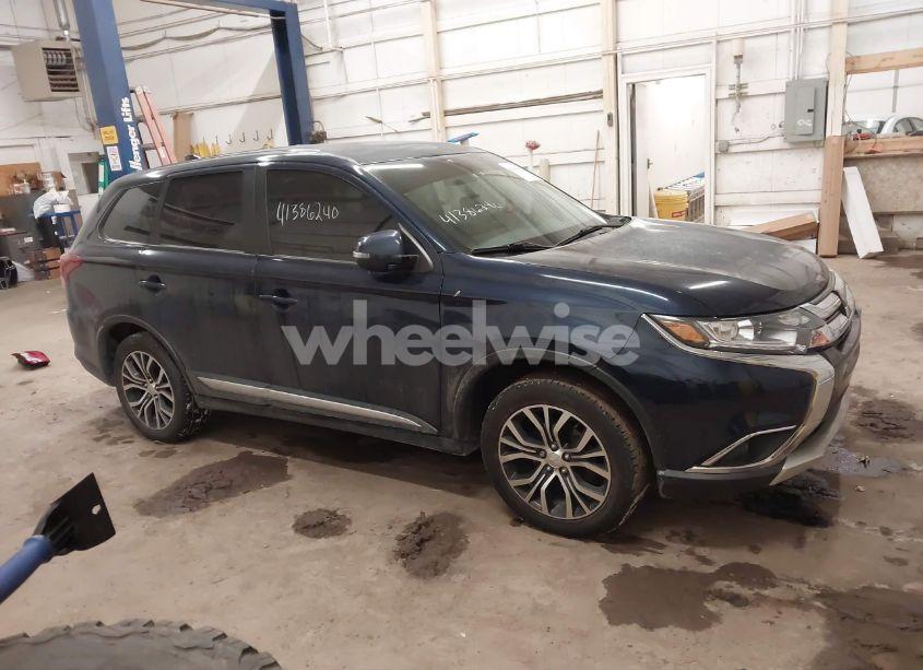 Photo 14 of 2018 Mitsubishi Outlander SE (VIN JA4AZ3A3XJJ006138)
