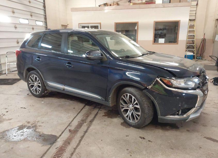 2018 Mitsubishi Outlander SE (VIN JA4AZ3A3XJZ004360) main photo