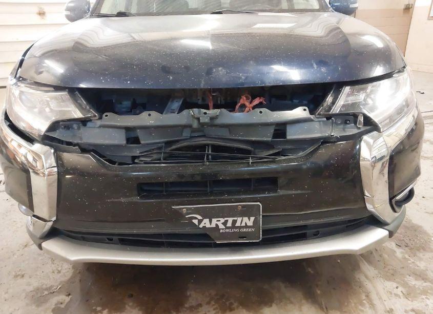 Photo 6 of 2018 Mitsubishi Outlander SE (VIN JA4AZ3A3XJZ004360)