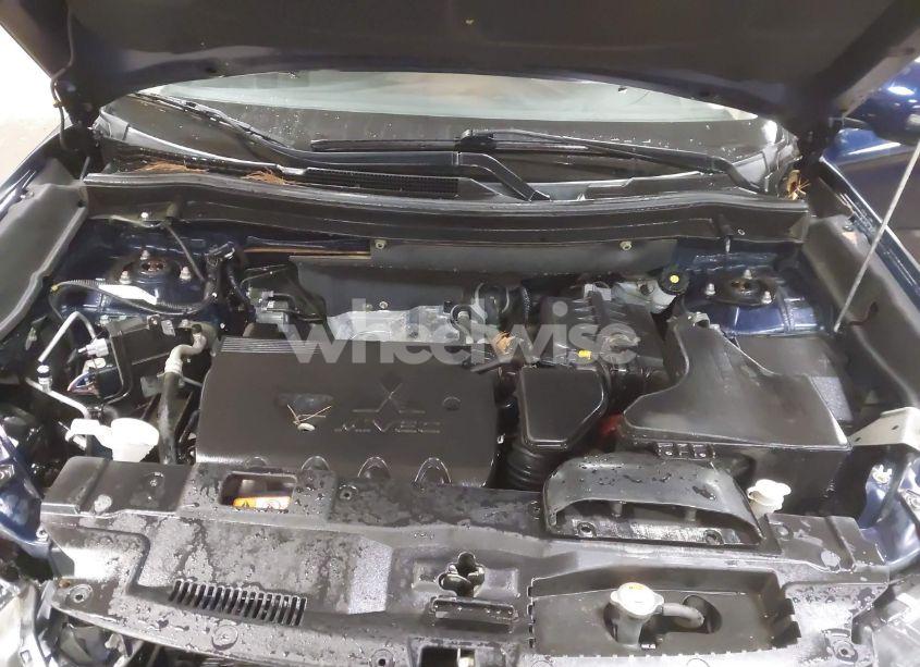 Photo 10 of 2018 Mitsubishi Outlander SE (VIN JA4AZ3A3XJZ011714)