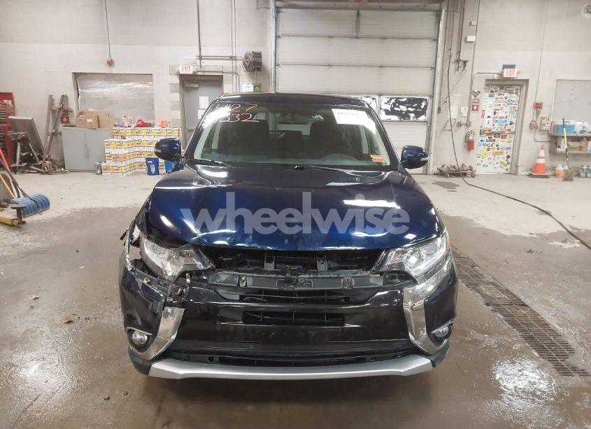 Photo 12 of 2018 Mitsubishi Outlander SE (VIN JA4AZ3A3XJZ011714)