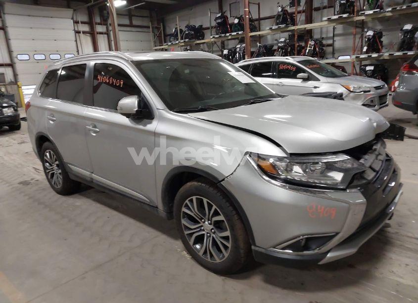 2018 Mitsubishi Outlander SEL (VIN JA4AZ3A3XJZ013513) main photo