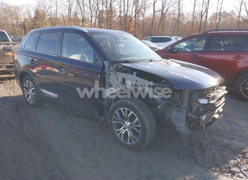 2018 Mitsubishi Outlander SEL (VIN JA4AZ3A3XJZ020980) main photo