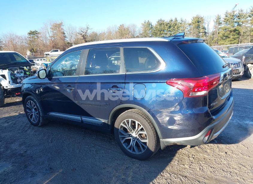 Photo 14 of 2018 Mitsubishi Outlander SEL (VIN JA4AZ3A3XJZ020980)