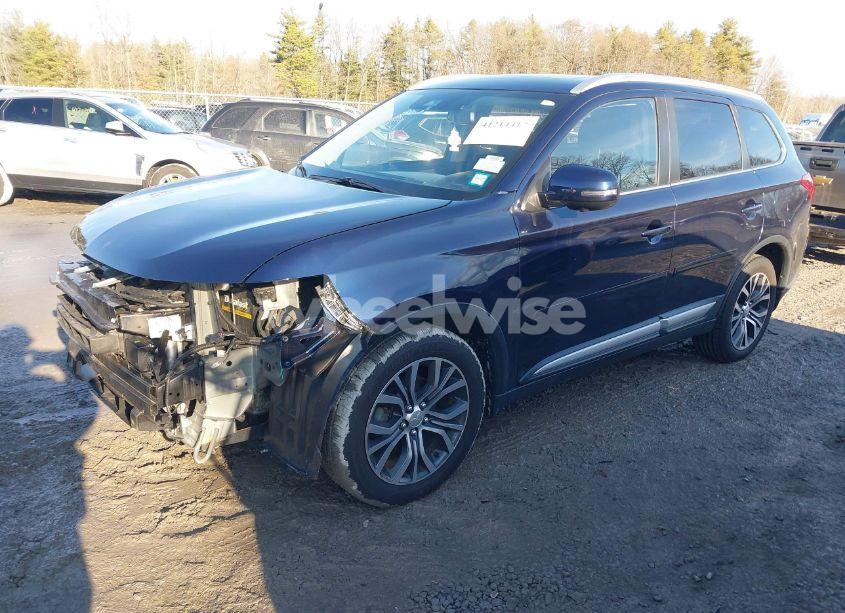 Photo 2 of 2018 Mitsubishi Outlander SEL (VIN JA4AZ3A3XJZ020980)