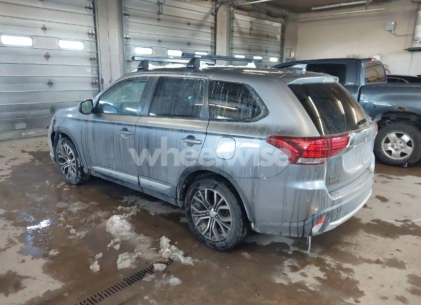 Photo 3 of 2018 Mitsubishi Outlander ES (VIN JA4AZ3A3XJZ062338)