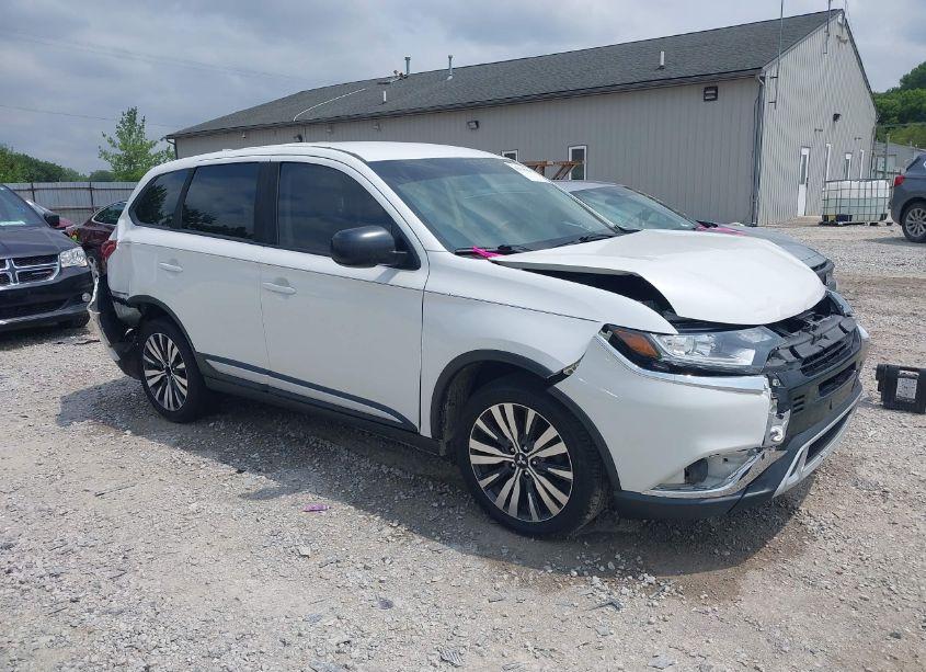 2019 Mitsubishi Outlander ES (VIN JA4AZ3A3XKZ005817) main photo