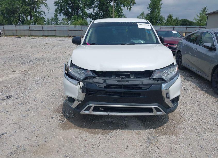 Photo 13 of 2019 Mitsubishi Outlander ES (VIN JA4AZ3A3XKZ005817)