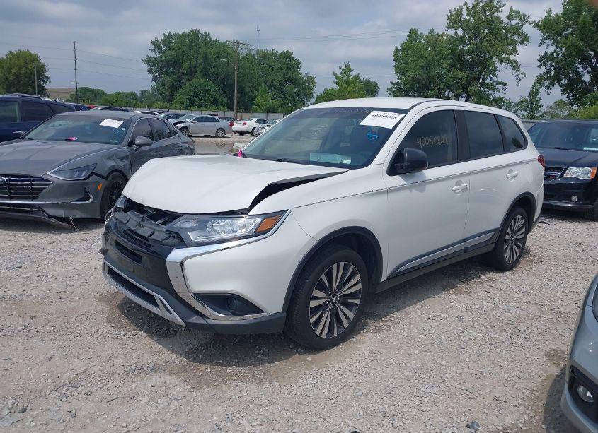 Photo 2 of 2019 Mitsubishi Outlander ES (VIN JA4AZ3A3XKZ005817)