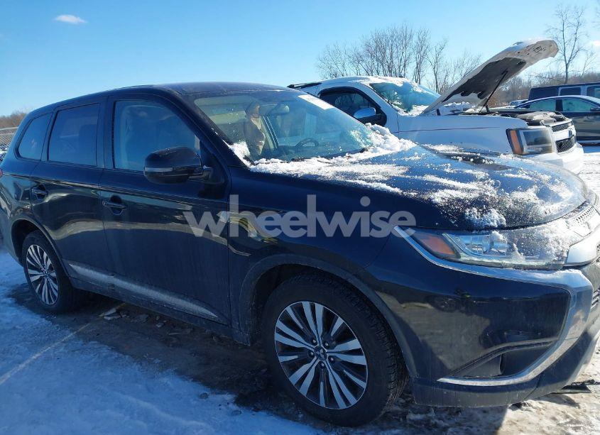 Photo 13 of 2019 Mitsubishi Outlander SE (VIN JA4AZ3A3XKZ029213)