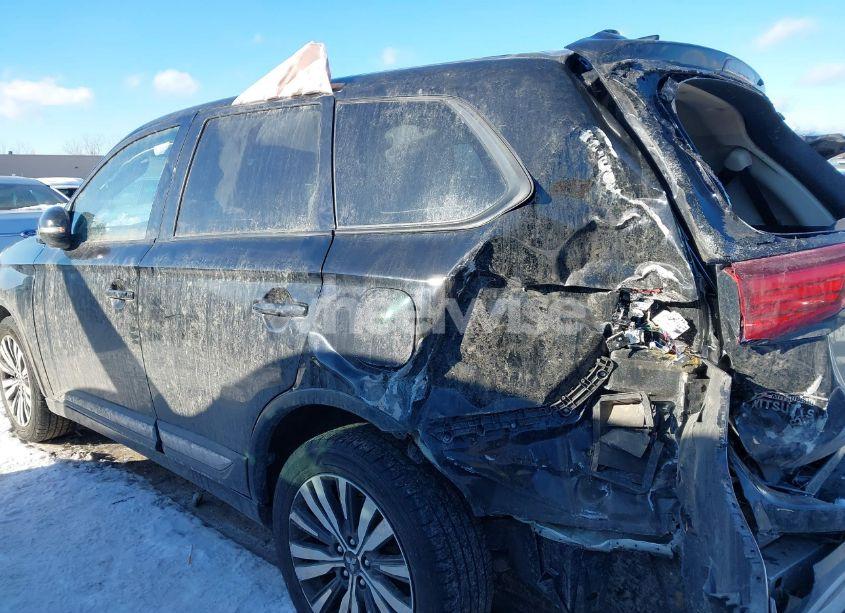 Photo 14 of 2019 Mitsubishi Outlander SE (VIN JA4AZ3A3XKZ029213)