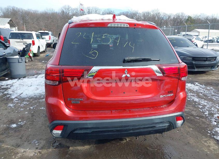 Photo 16 of 2019 Mitsubishi Outlander LE (VIN JA4AZ3A3XKZ039708)