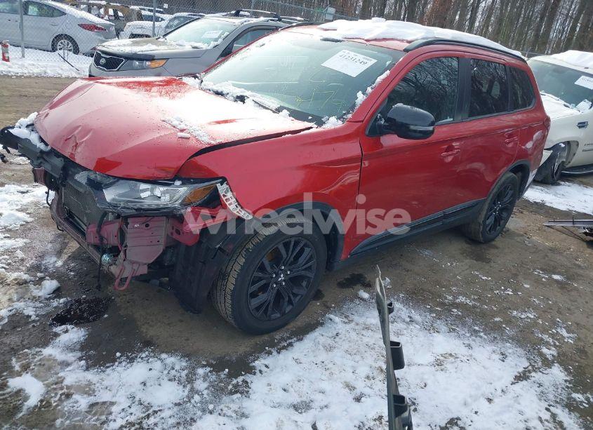 Photo 2 of 2019 Mitsubishi Outlander LE (VIN JA4AZ3A3XKZ039708)