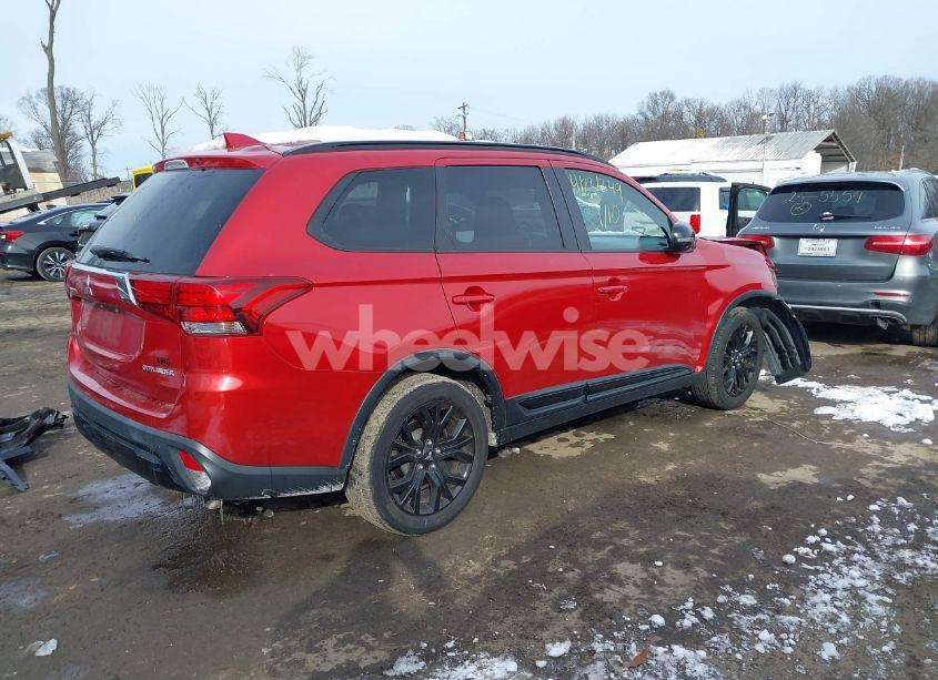 Photo 4 of 2019 Mitsubishi Outlander LE (VIN JA4AZ3A3XKZ039708)