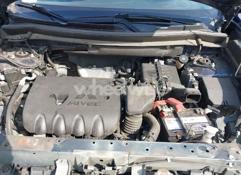 Photo 10 of 2019 Mitsubishi Outlander SE (VIN JA4AZ3A3XKZ044195)